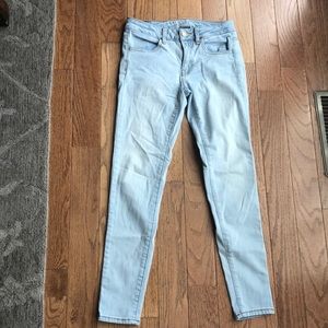 American eagle light wash super stretch Jeans